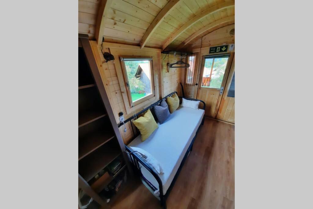 Апартаменты Autarkes Tiny House Mit Rheinblick Rumikon Экстерьер фото